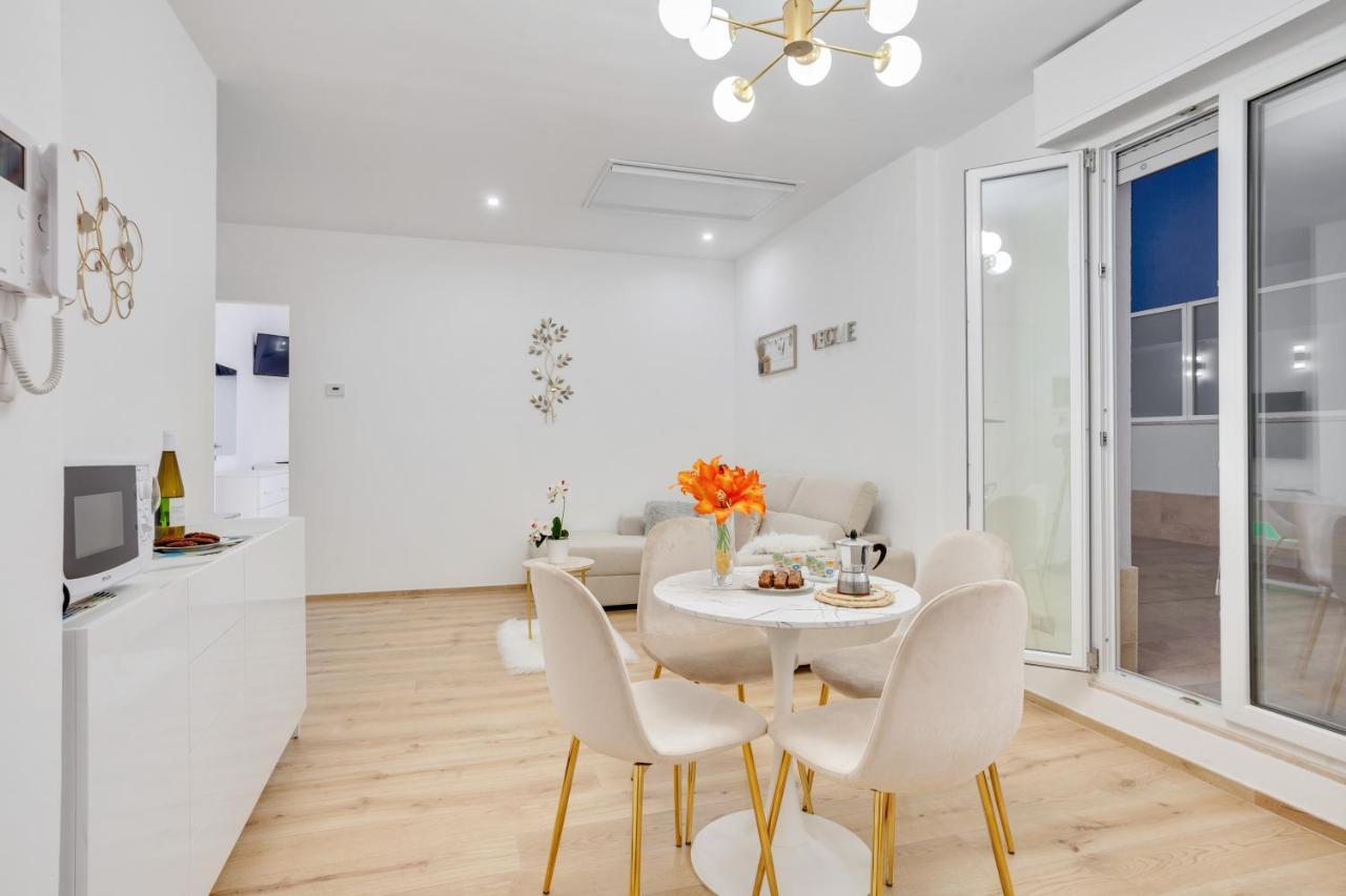 Tramonto Sul Mare Bari Apartment Near The Airport Luaran gambar