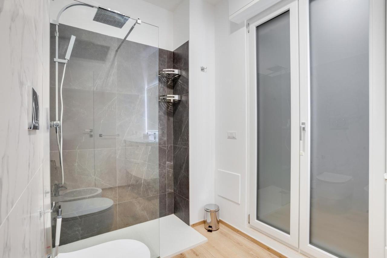 Tramonto Sul Mare Bari Apartment Near The Airport Luaran gambar